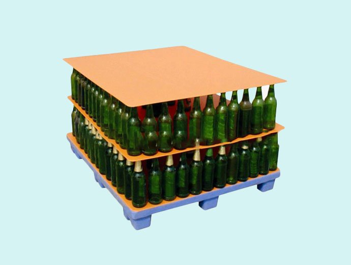 Corrugated plastic sheet edging bottle holder and layer pads-3