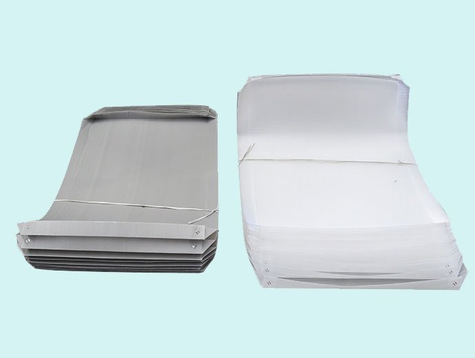 Refrigerator bottom tray